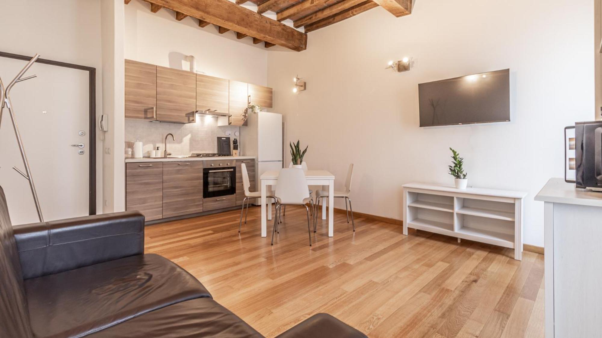 Piazza Martiri-In Pieno Centro Sotto Al Castello Appartement Carpi Buitenkant foto