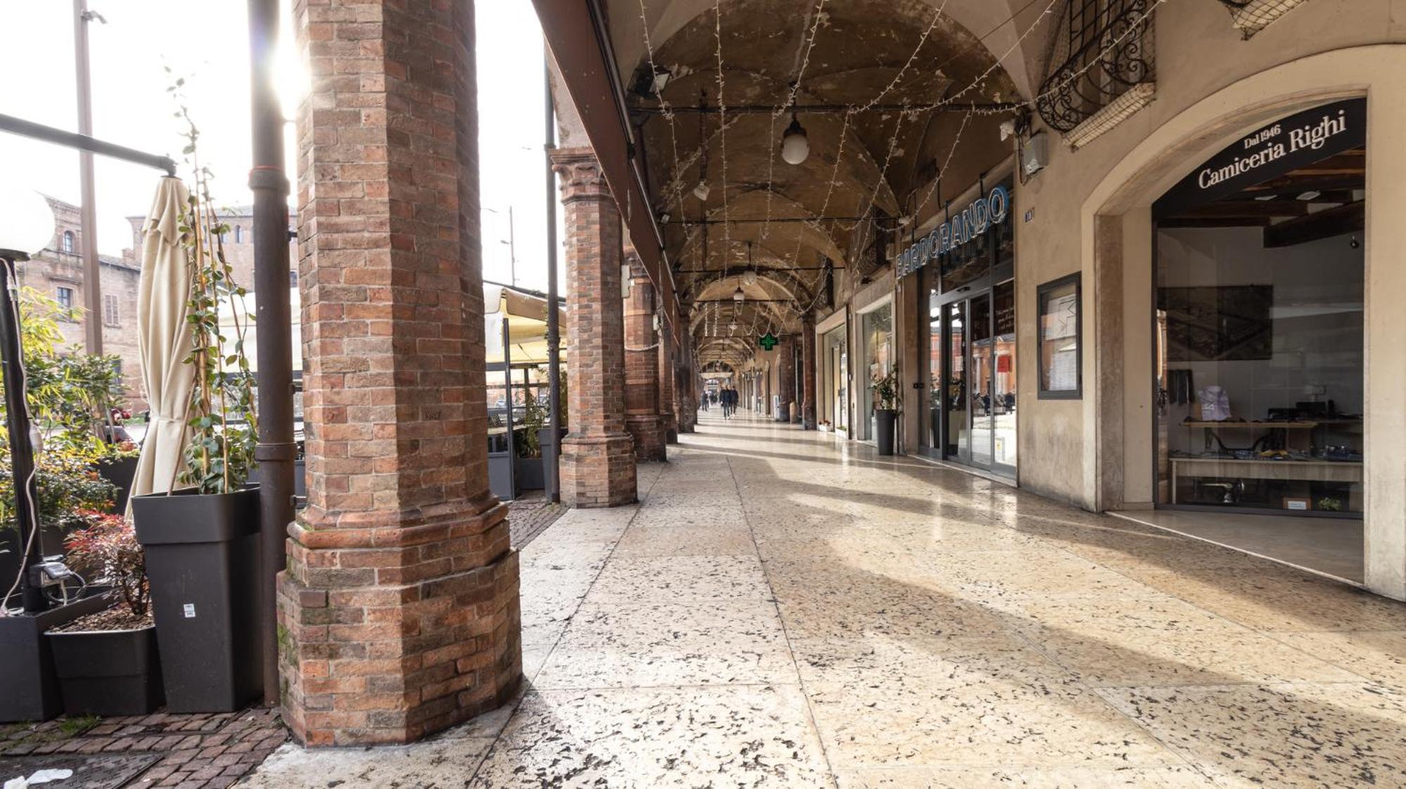 Piazza Martiri-In Pieno Centro Sotto Al Castello Appartement Carpi Buitenkant foto
